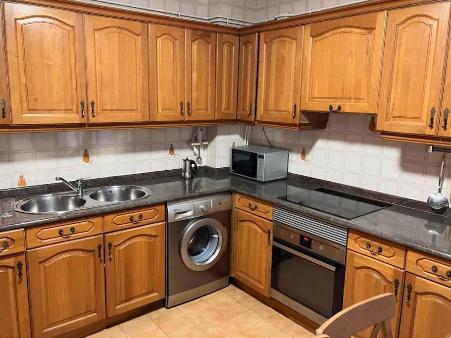 Duplex 122M2, 4 Dormitorios, 2 Banos Completos, Wifi 1Gb Mundaka Bagian luar foto