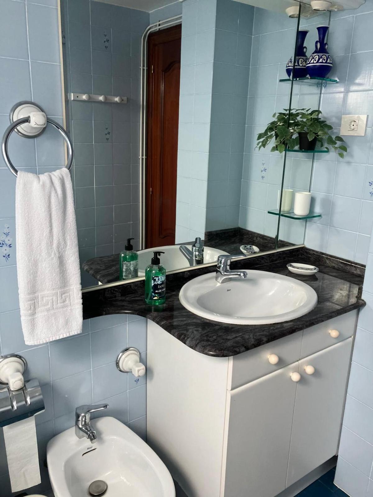 Duplex 122M2, 4 Dormitorios, 2 Banos Completos, Wifi 1Gb Mundaka Bagian luar foto